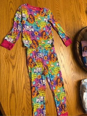 Girls Multicolor Character Print Pajama Set - Long Sleeve & Pant Sleepwear